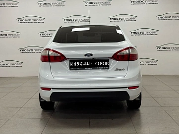 Ford Fiesta, 2015г, передний привод, механика