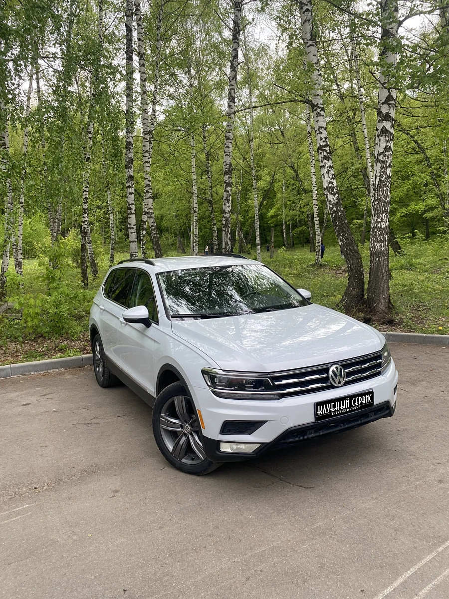 Volkswagen Tiguan, 2020г., полный привод, автомат