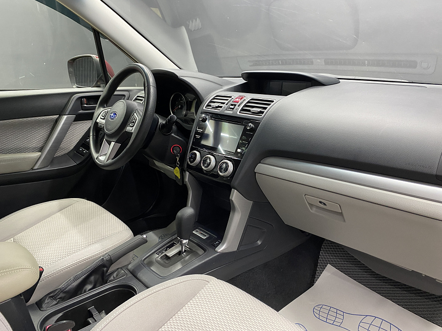 Subaru Forester, 2017г., полный привод, вариатор