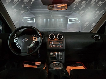 Nissan Qashqai, 2012г, передний привод, вариатор