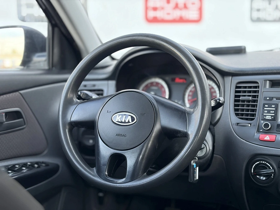 Kia Rio, 2010г., передний привод, механика