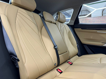 Geely Atlas, 2023г, передний привод, робот