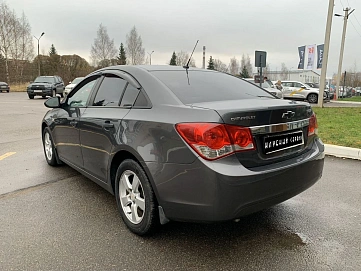 Chevrolet Cruze, 2011г, передний привод, механика