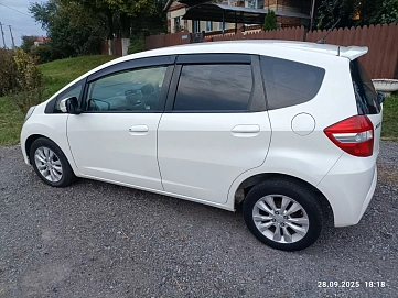 Honda Fit, 2012г, передний привод, вариатор