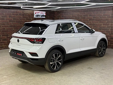 Volkswagen T-Roc, 2025г., передний привод, робот