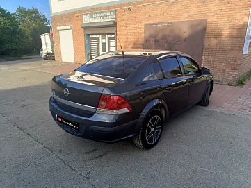 Opel Astra, 2011г., передний привод, механика