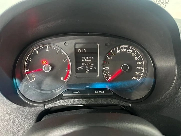 Volkswagen Polo, 2019г, передний привод, механика