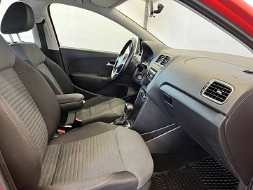 Volkswagen Polo, 2010г, передний привод, робот