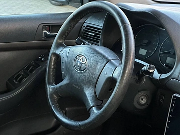 Toyota Avensis, 2003г, передний привод, автомат