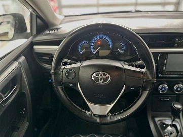 Toyota Corolla, 2014г, передний привод, вариатор