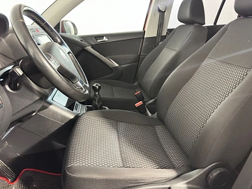 Volkswagen Tiguan, 2009г, полный привод, механика