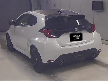 Toyota Yaris, 2021г, передний привод, вариатор