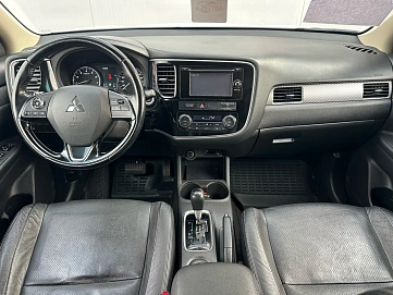 Mitsubishi Outlander, 2015г, полный привод, вариатор