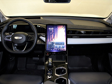 Geely Atlas, 2024г, передний привод, автомат