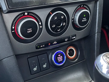 Mazda 3, 2006г, передний привод, механика