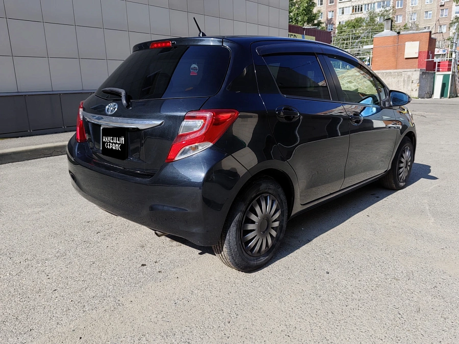 Toyota Vitz, 2015г., передний привод, вариатор
