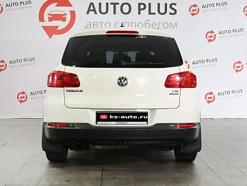 Volkswagen Tiguan, 2011г, полный привод, механика