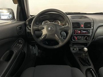 Nissan Almera, 2005г, передний привод, механика