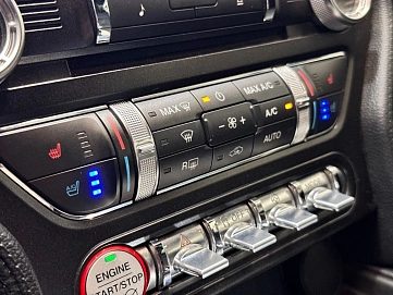 Ford Mustang, 2016г, задний привод, автомат