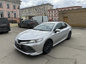 Toyota Camry, 2020г, передний привод, автомат