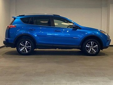 Toyota RAV4, 2016г, передний привод, автомат