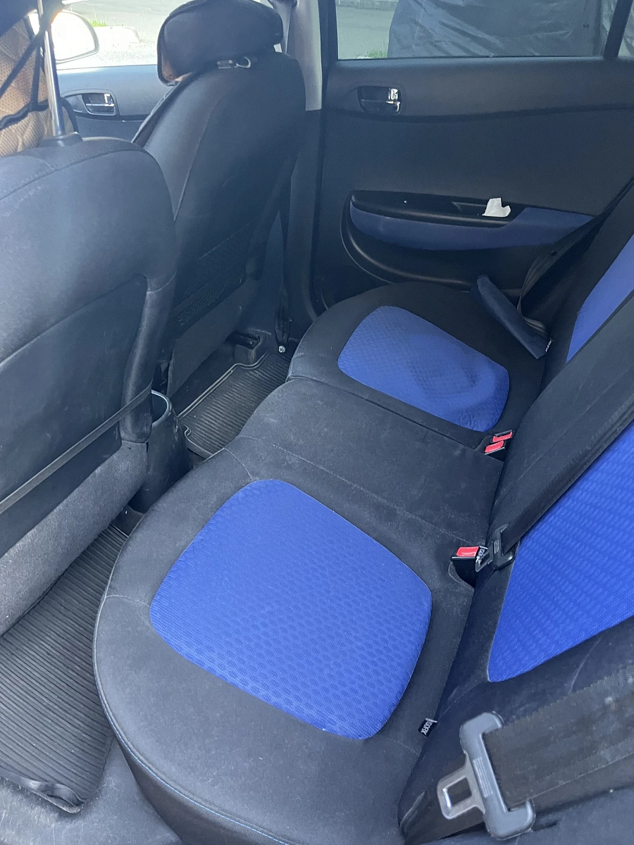 Hyundai i20, 2010г., передний привод, автомат