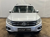 Volkswagen Tiguan, 2012г., полный привод, автомат
