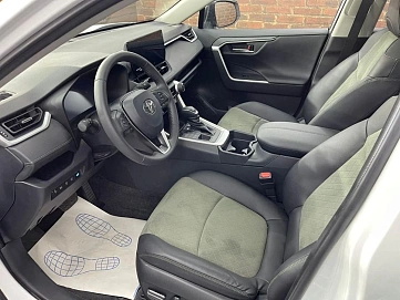 Toyota RAV4, 2025г, полный привод, вариатор
