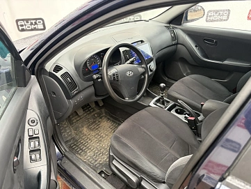 Hyundai Elantra, 2008г., передний привод, механика