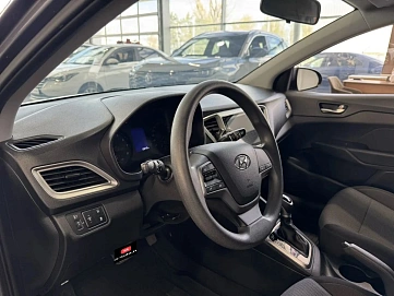 Hyundai Solaris, 2021г., передний привод, автомат