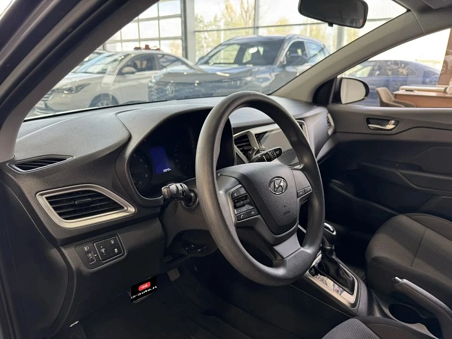 Hyundai Solaris, 2021г., передний привод, автомат