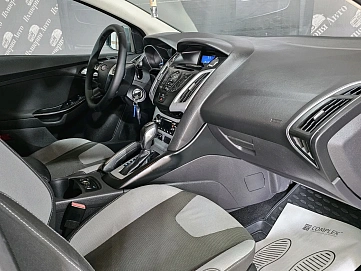 Ford Focus, 2011г, передний привод, робот