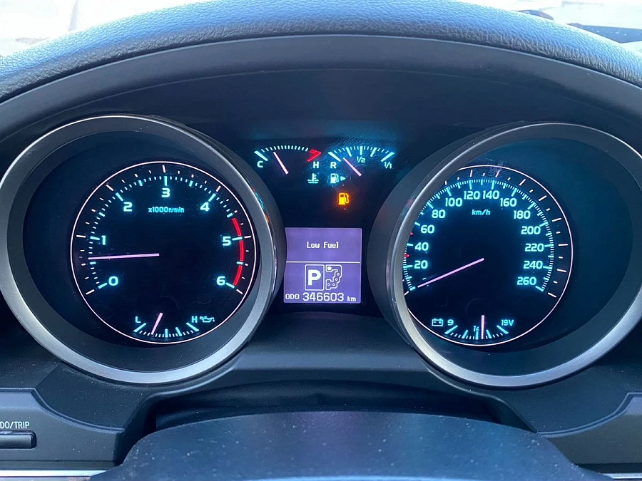 Toyota Land Cruiser, 2011г., полный привод, автомат