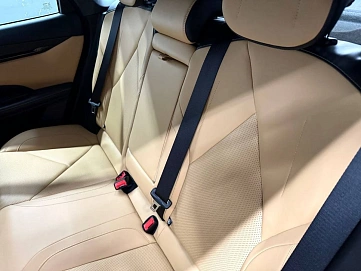 Changan UNI-V, 2023г, передний привод, робот