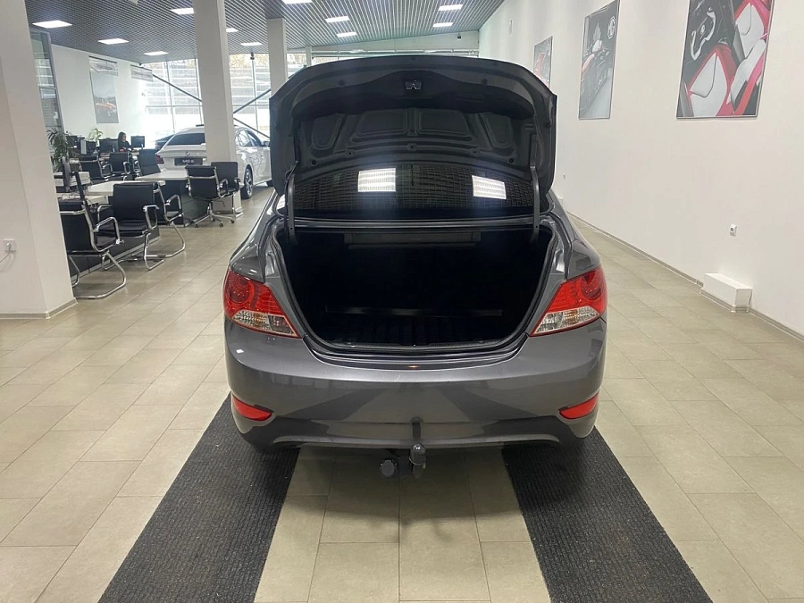 Hyundai Solaris, 2013г., передний привод, механика