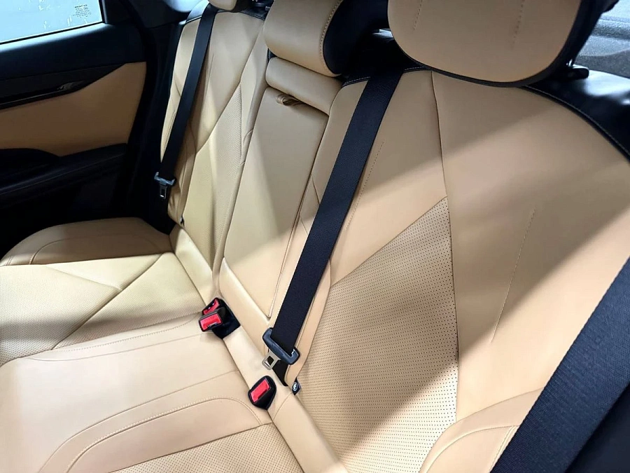 Changan UNI-V, 2023г., передний привод, робот