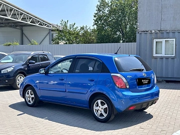 Kia Rio, 2010г, передний привод, автомат