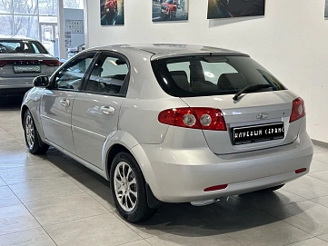 Chevrolet Lacetti, 2006г, передний привод, механика