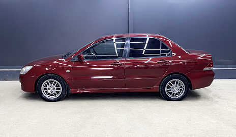 Mitsubishi Lancer, 2004г, передний привод, механика