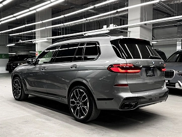 BMW X7, 2023г, полный привод, автомат