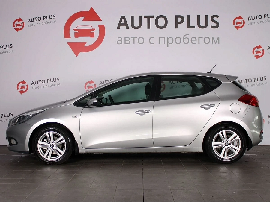 Kia Ceed, 2013г., передний привод, автомат