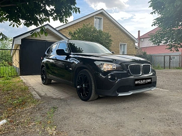 BMW X1, 2011г, задний привод, автомат