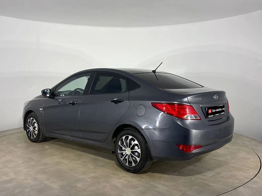 Hyundai Solaris, 2015г., передний привод, автомат
