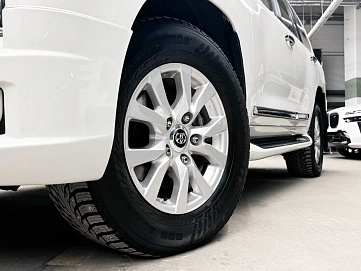 Toyota Land Cruiser, 2018г, полный привод, автомат