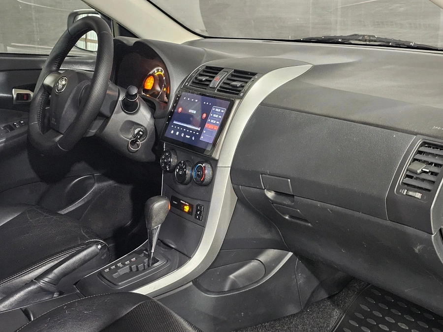 Toyota Corolla, 2011г., передний привод, автомат