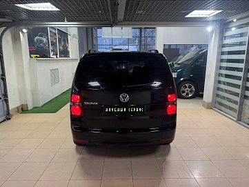 Volkswagen Touran, 2007г, передний привод, механика