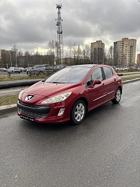 Peugeot 308, 2010г, передний привод, автомат
