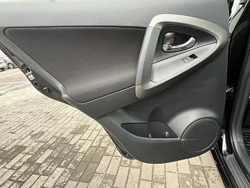 Toyota RAV4, 2012г, полный привод, вариатор