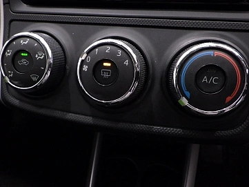 Toyota Corolla, 2015г, передний привод, вариатор