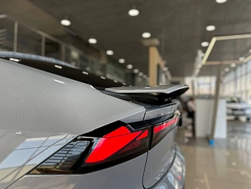 Changan UNI-V, 2023г, передний привод, робот